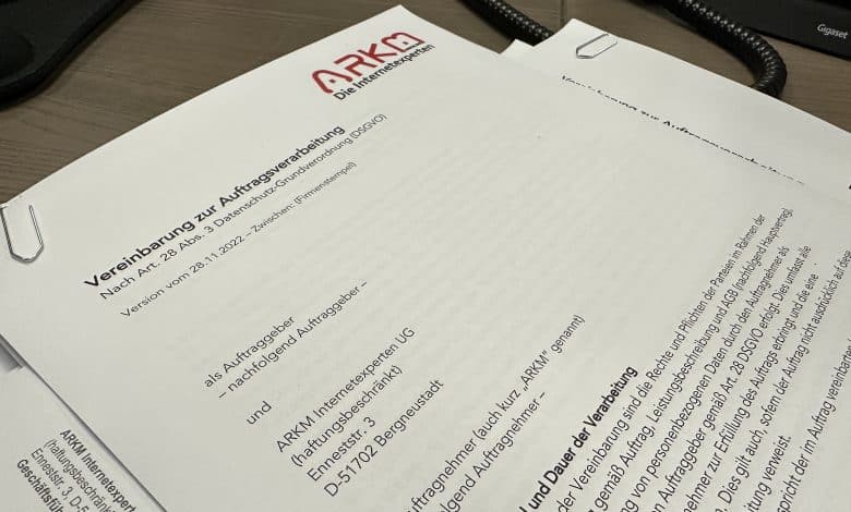 AV-Vertrag ist Pflicht! Ohne kann ein Bußgeld von 5.000 EUR fällig werden! Foto: ARKM.media